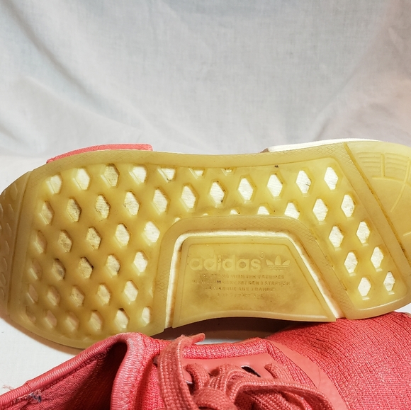 ADIDAS NMD-R1 WOMEN'S RUNNING SHOES CQ2014 RUNNER NOMAD TRACE SCARLET RED PINK - Picture 8 of 9